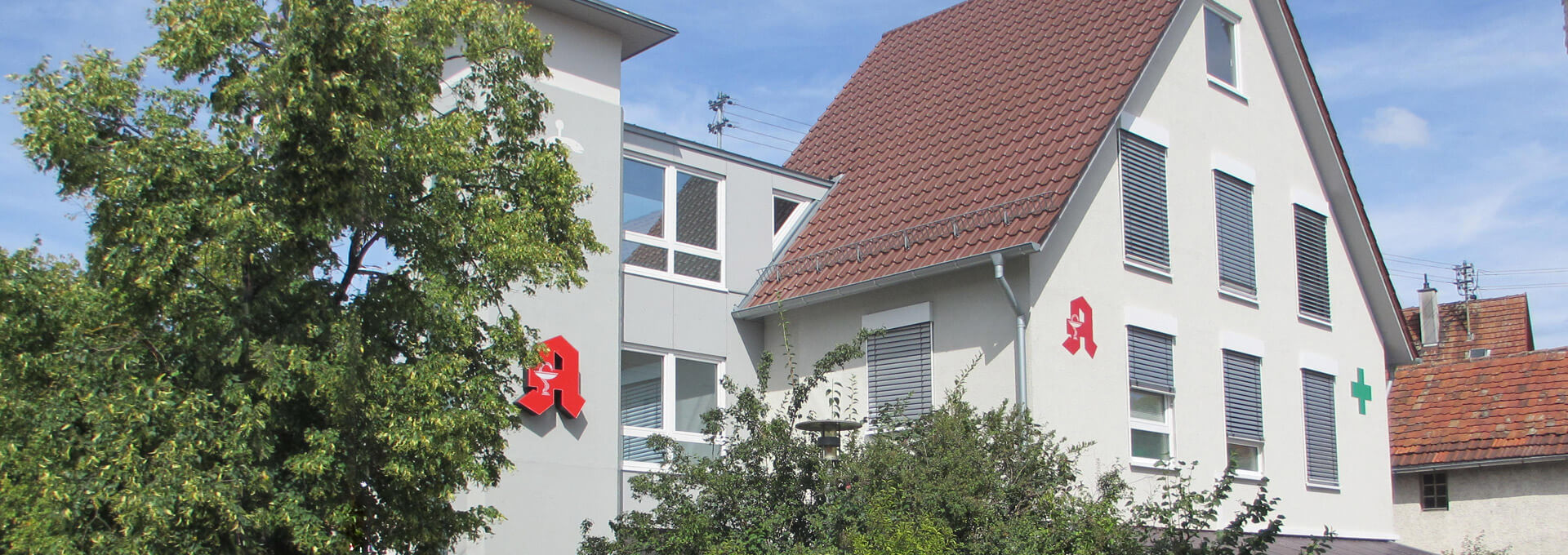 Außenansicht der Arztpraxis Martin Mühl in Illingen